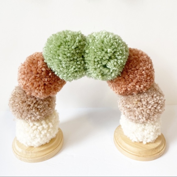 Rainbow Pom Pom Table Centerpiece Kids Party Decorations Baby Room Nursery Decor - Picture 3 of 4